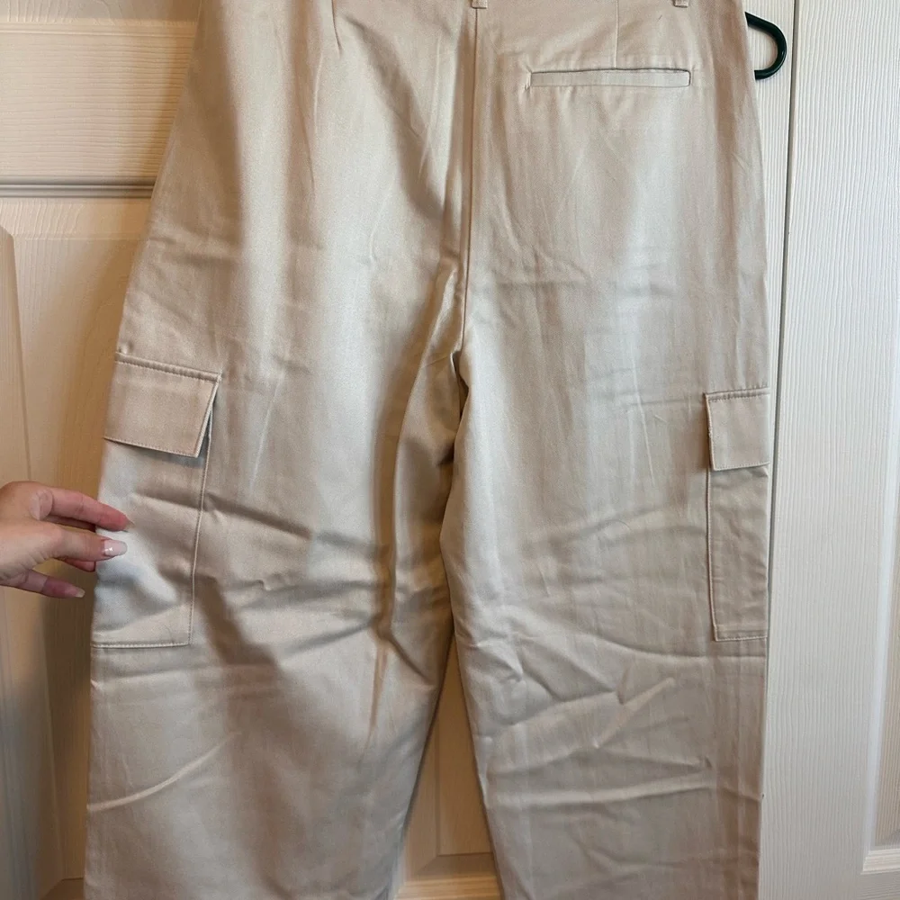 Old Navy Taylor Straight Trousers in Light Cream - Picture 3 of 4